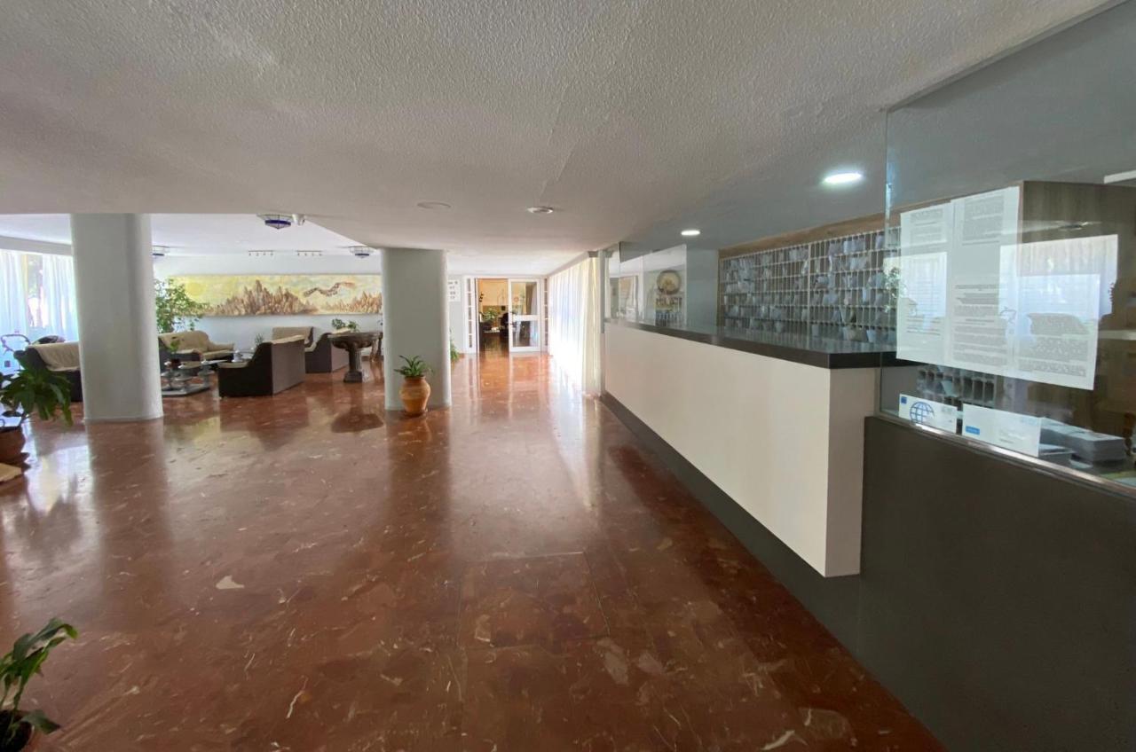 Apt Centrico Con Vistas Y Piscinas 贝纳尔马德纳 外观 照片